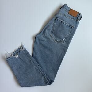 CITIZENS OF HUMANITY light wash Daphne crop high rise frayed hem size 26